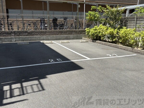 駐車場(バイク置き場)