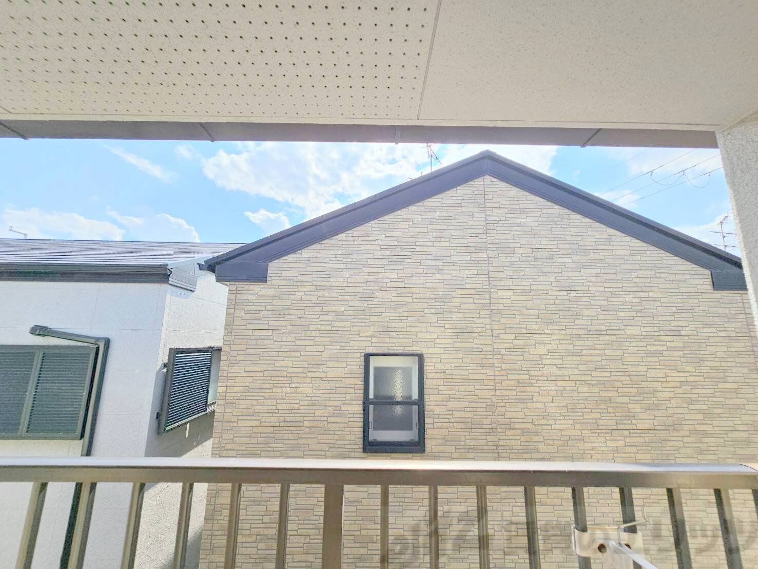 物件内観写真4　(エントランス)