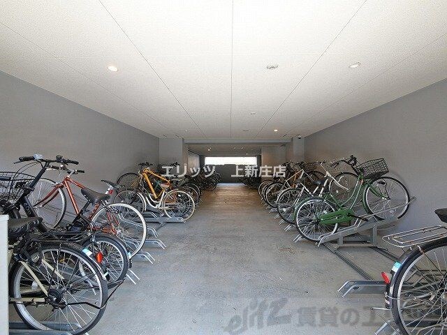 物件内観写真5　(駐車場)