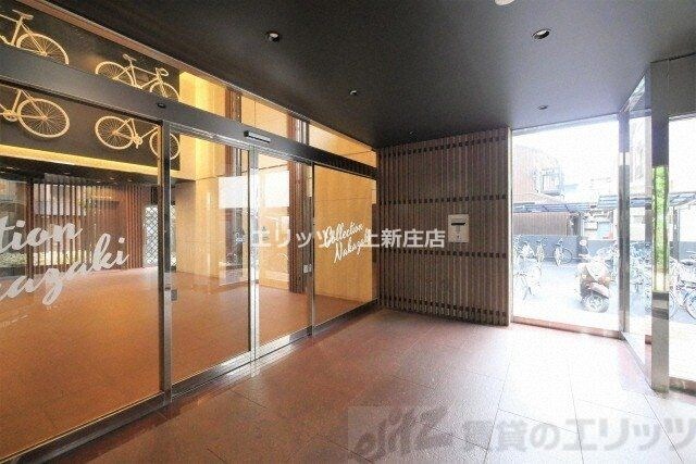 物件内観写真4　(エントランス)