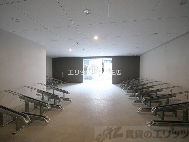 物件内観写真8　(駐輪場)