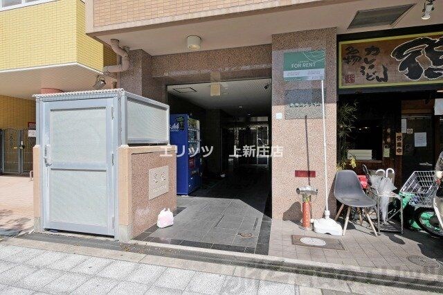 物件内観写真2　(エントランス)