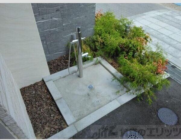 物件内観写真6　(ペット洗い場)