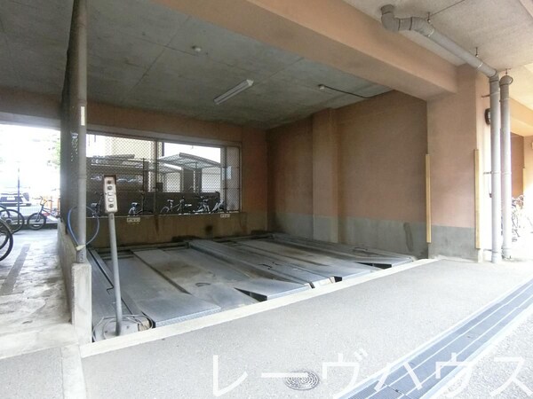 駐車場(駐車場)