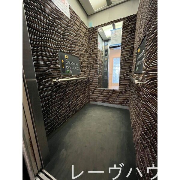 エントランス(エントランス)