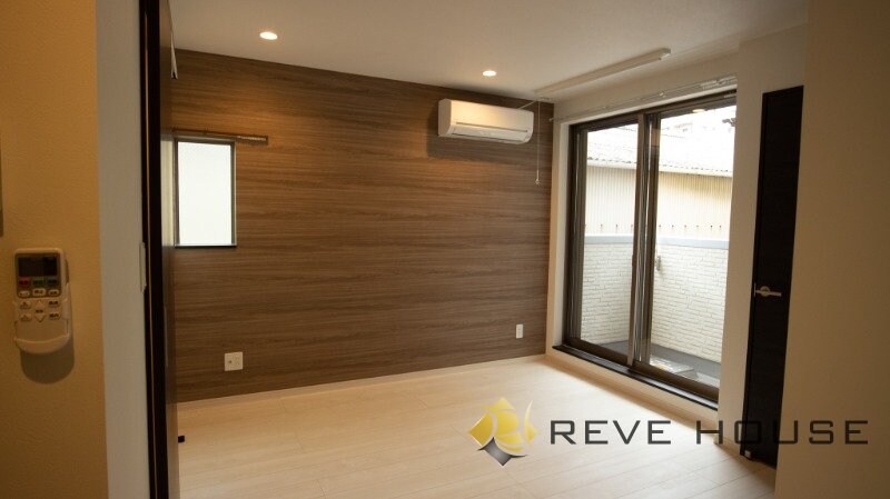 物件内観写真2　(リビング/居室)