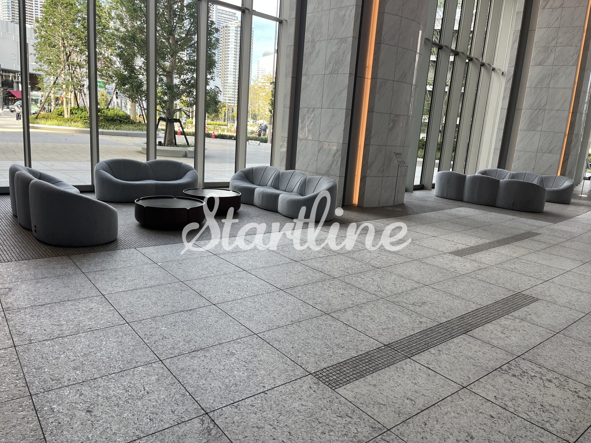 物件内観写真19　(エントランス)