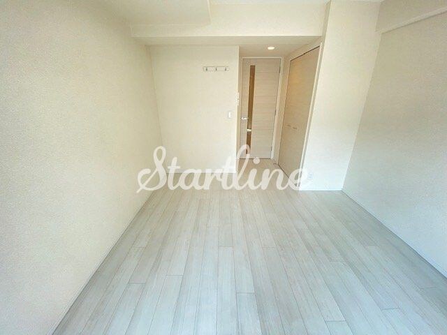 物件内観写真13　(リビング/居室)