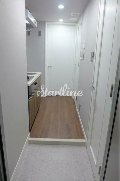 物件内観写真8　(玄関)