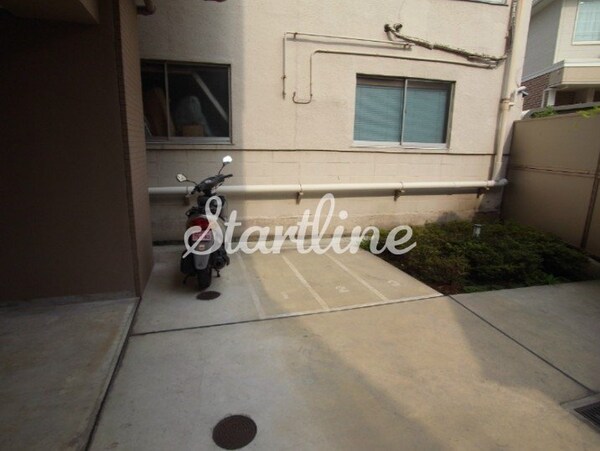 駐車場(駐車場)