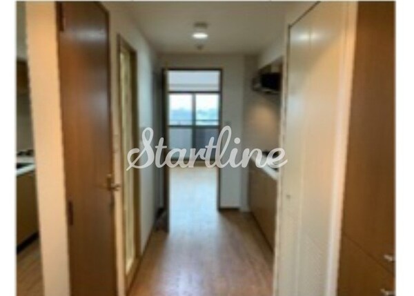 玄関(リビング/居室)