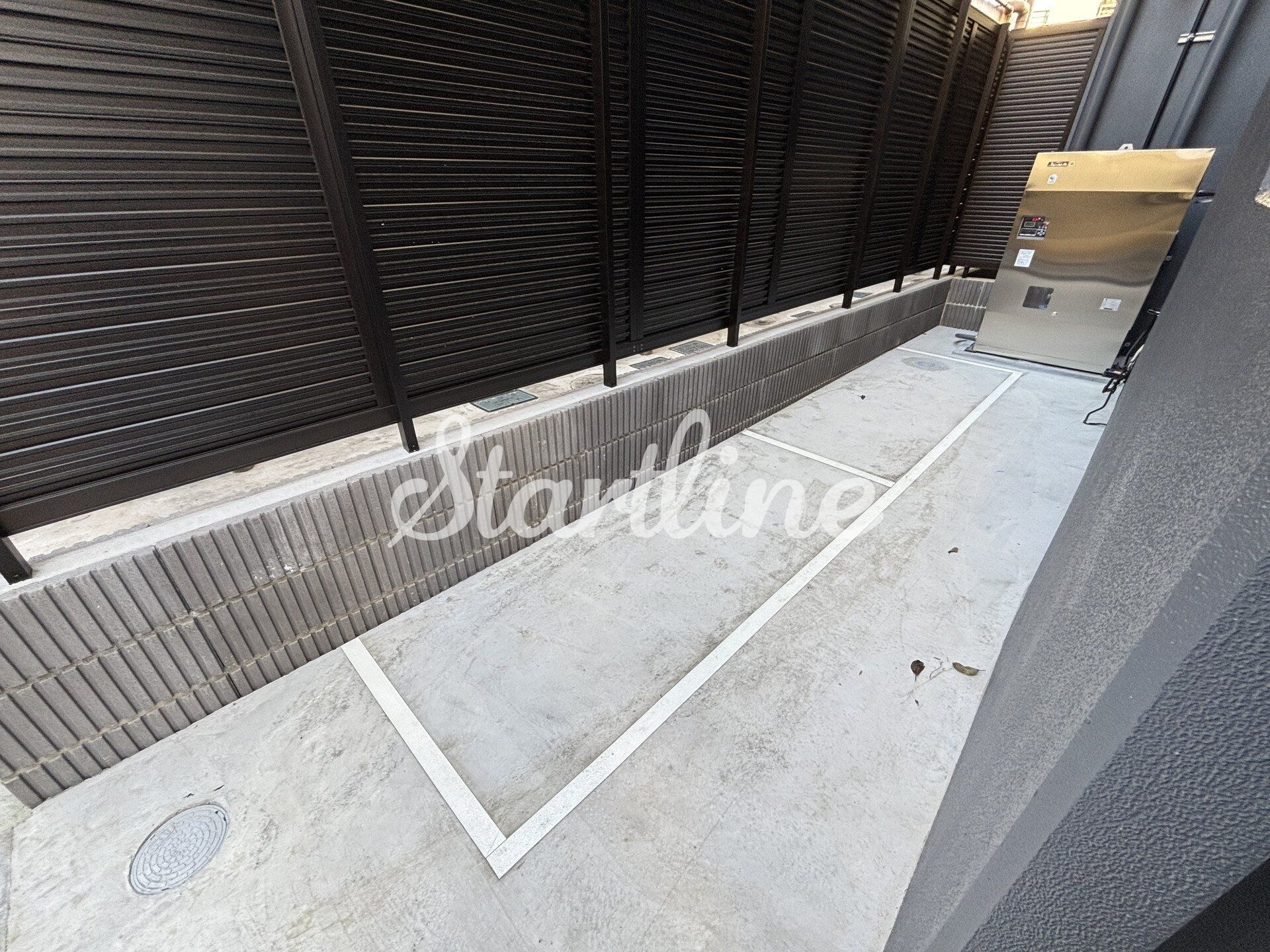 物件内観写真15　(バイク置き場)