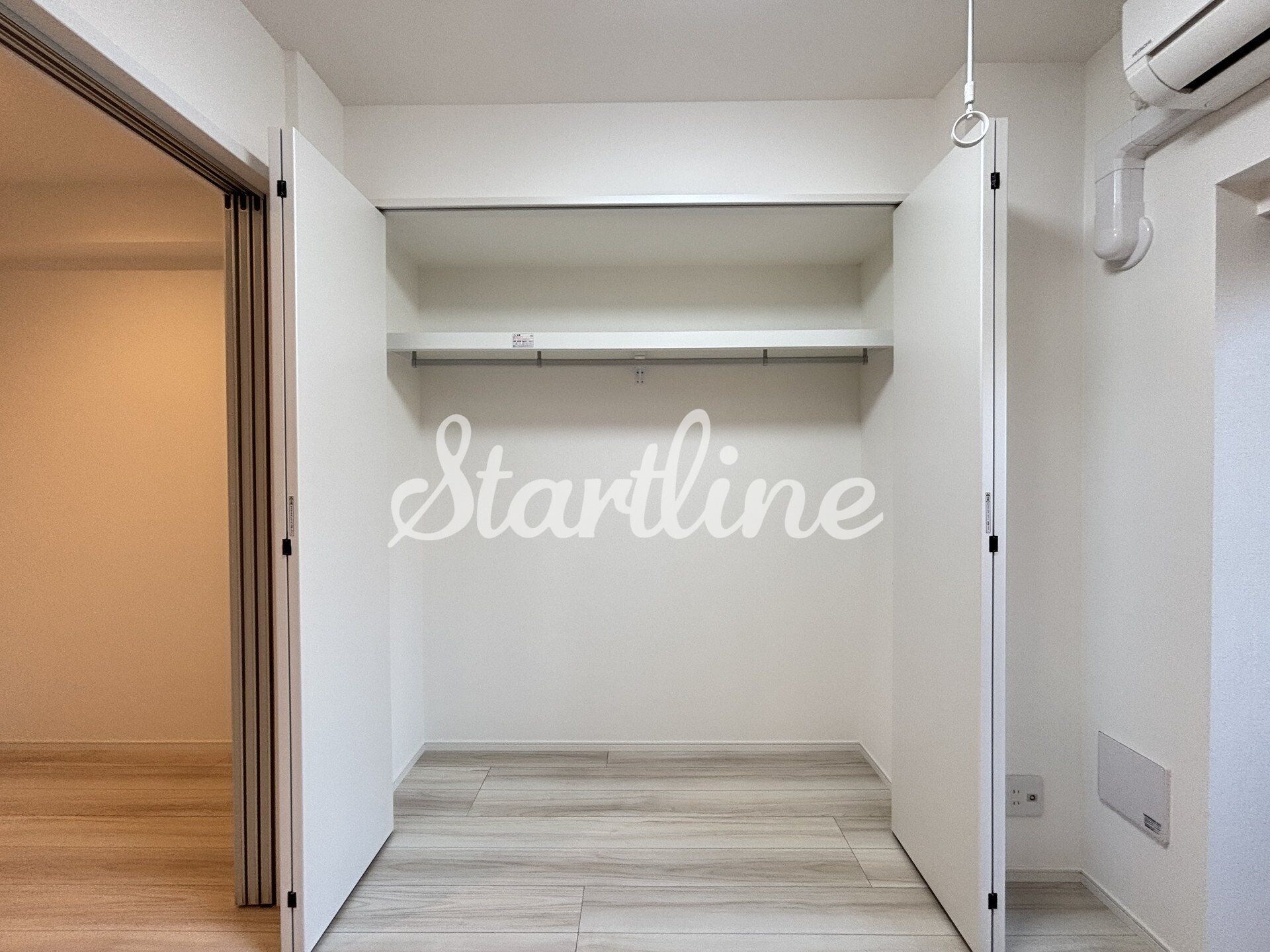 物件内観写真25　(収納　※住戸によりフローリング・クロス・建具などのカラーが…)