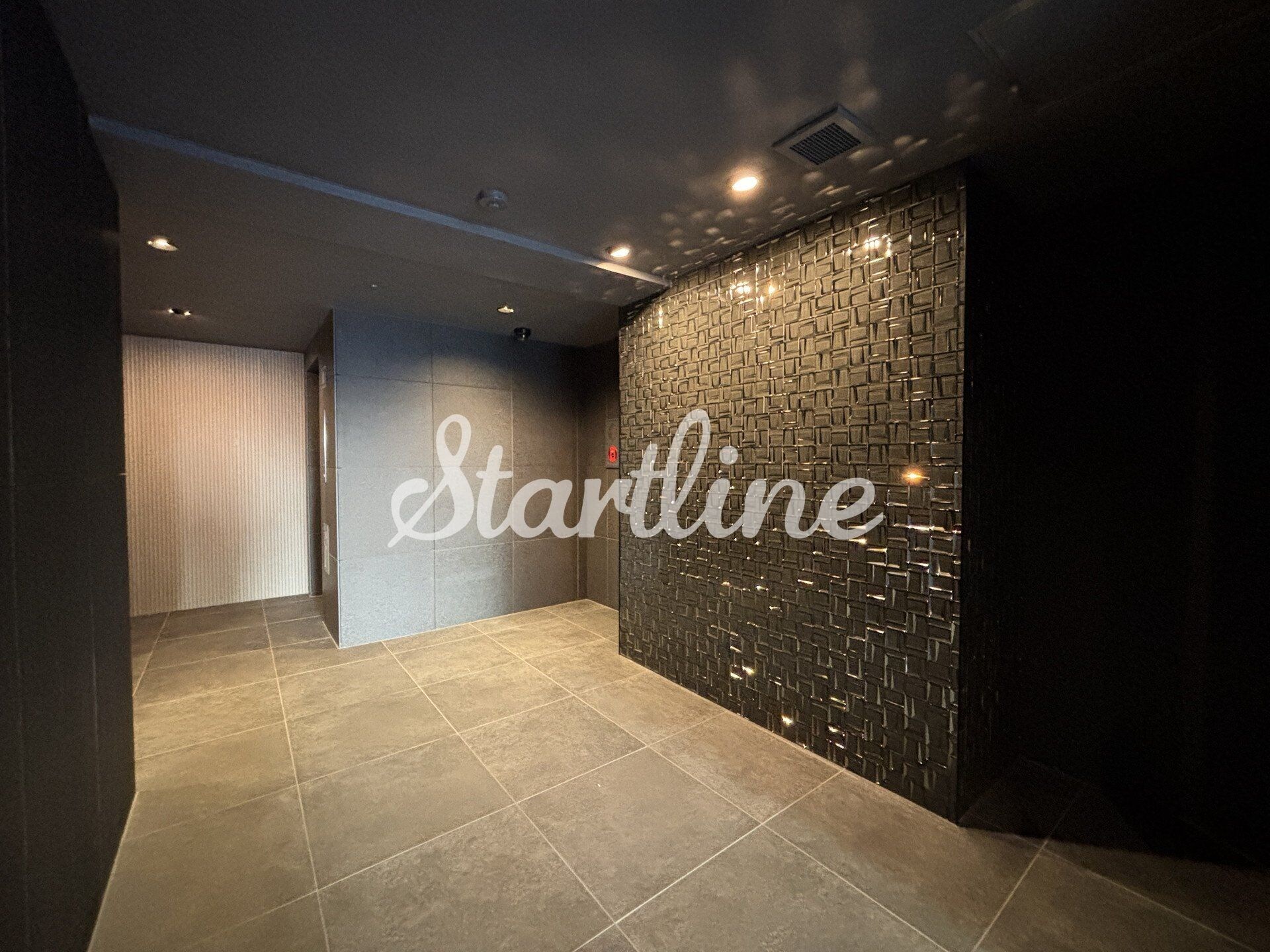 物件内観写真8　(ロビー)