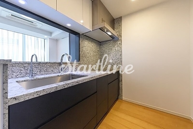 物件内観写真3　(キッチン)