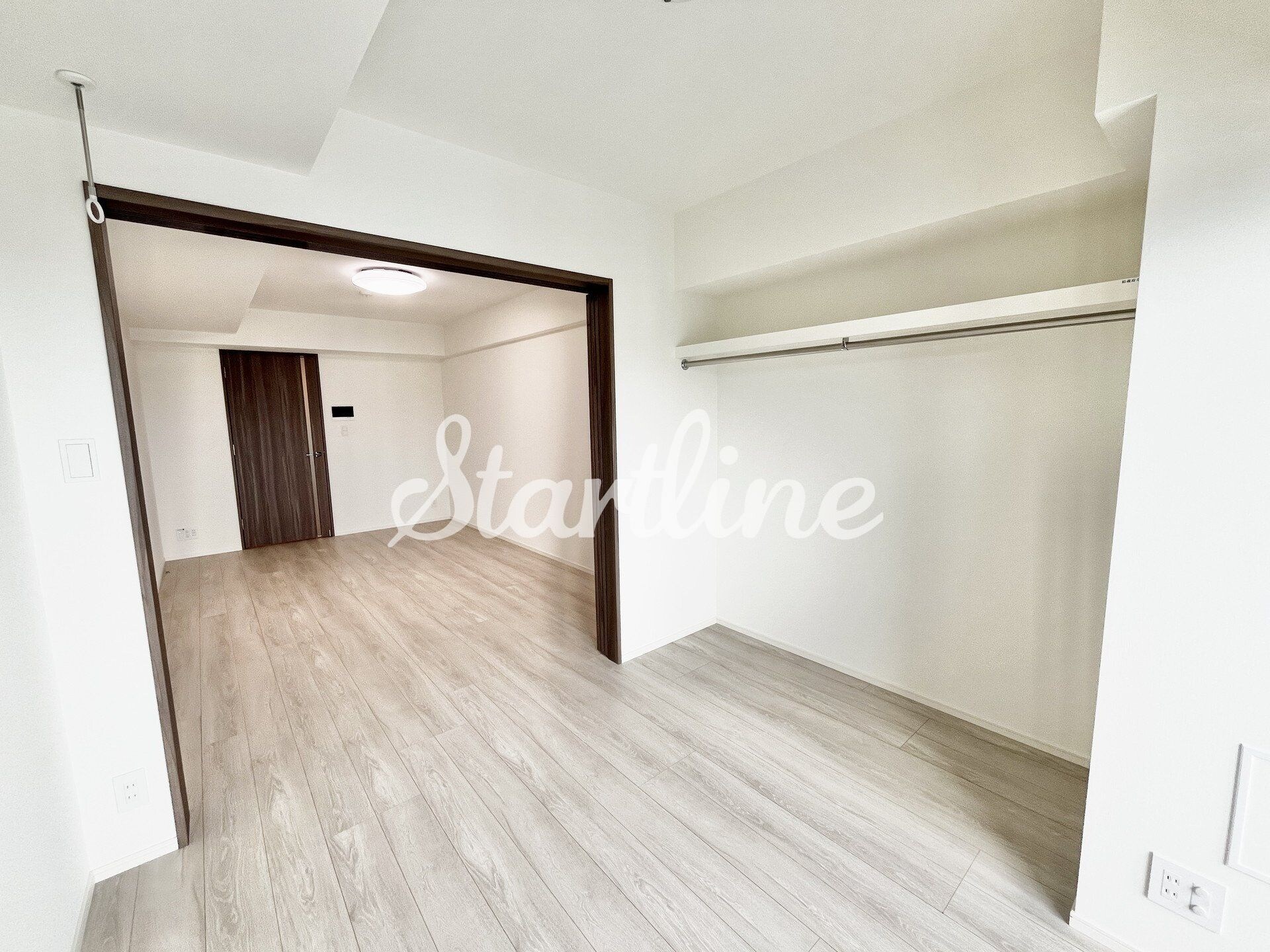 物件内観写真5　(収納)