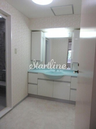 物件内観写真11　(洗面)