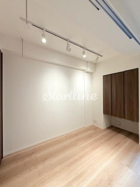 物件内観写真5　(リビング/居室)