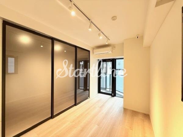 物件内観写真16　(リビング/居室)