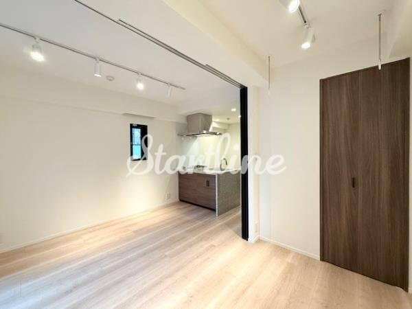 物件内観写真15　(リビング/居室)