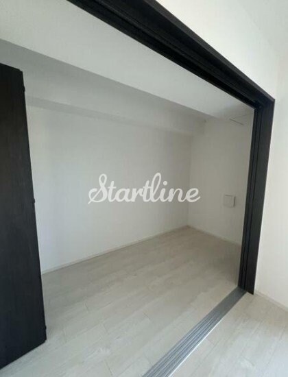 物件内観写真11　(玄関)