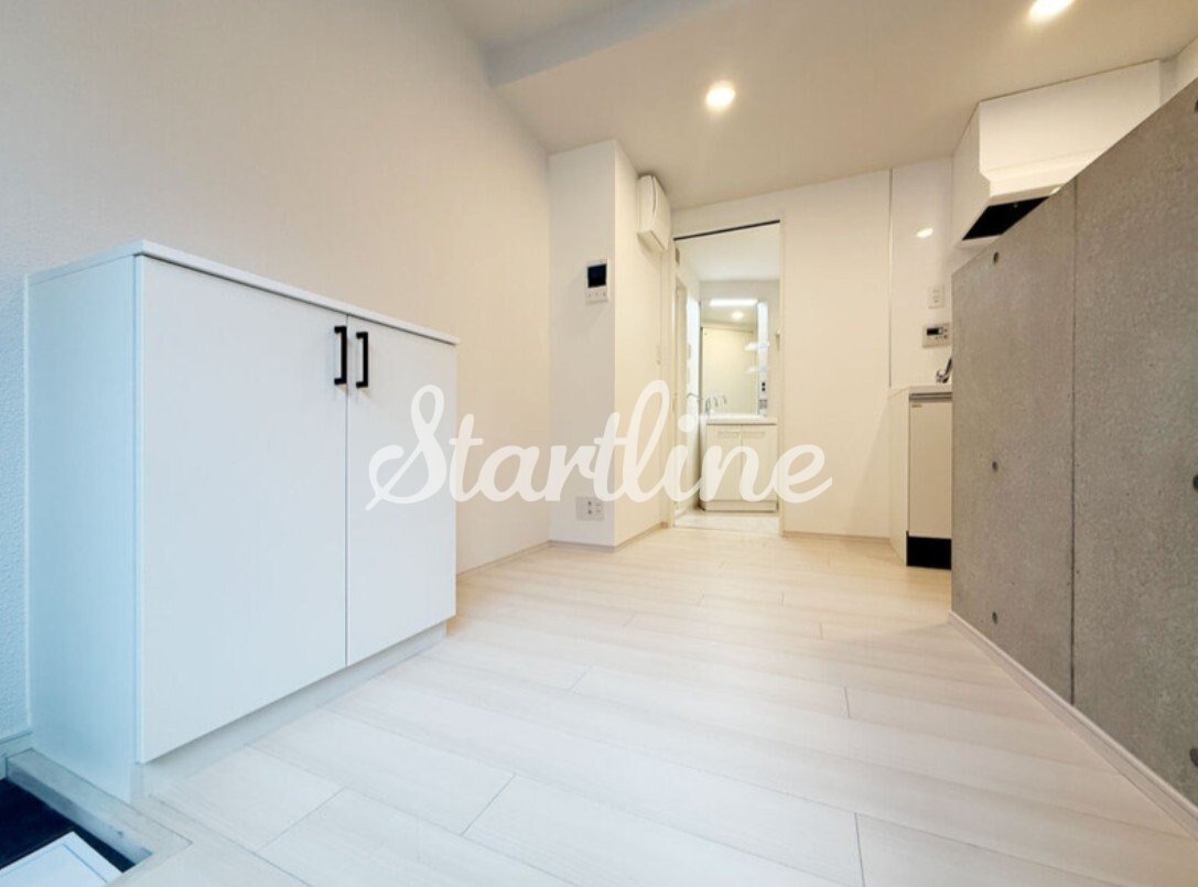 物件内観写真4　(リビング/居室)