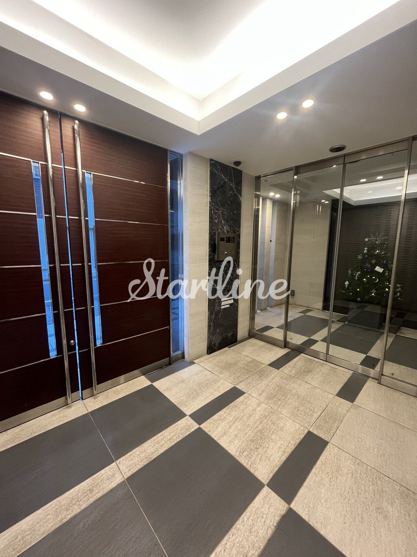 物件内観写真22　(エントランス)