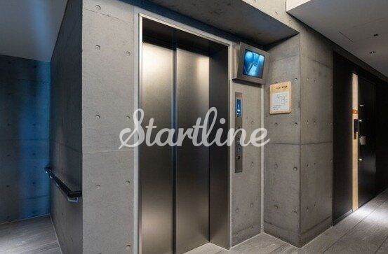 物件内観写真6　(エントランス)