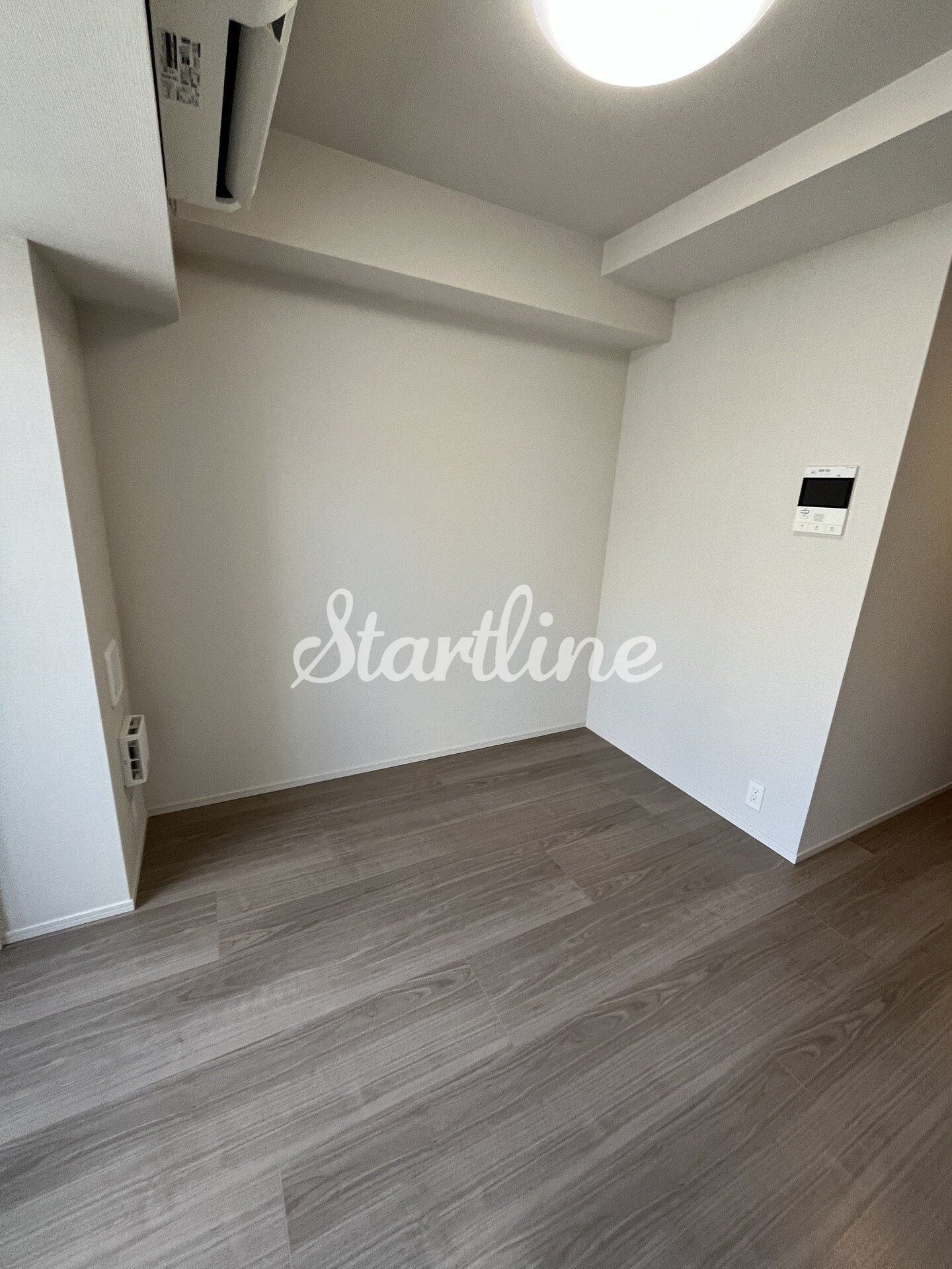 物件内観写真15　(リビング/居室)