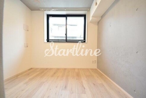 物件内観写真2　(リビング/居室)