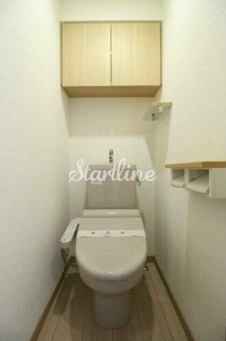 物件内観写真8　(トイレ)