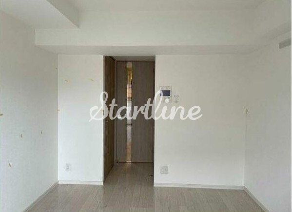 物件内観写真11　(エントランス)