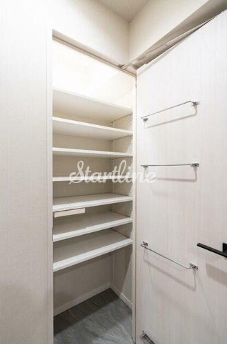 物件内観写真25　(収納)