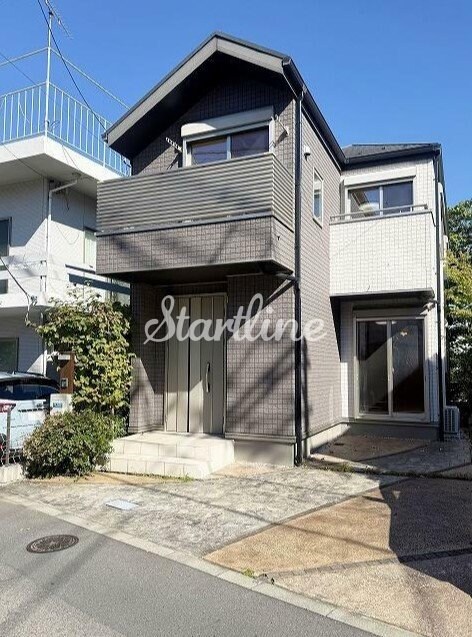 物件外観写真1　(エントランス)