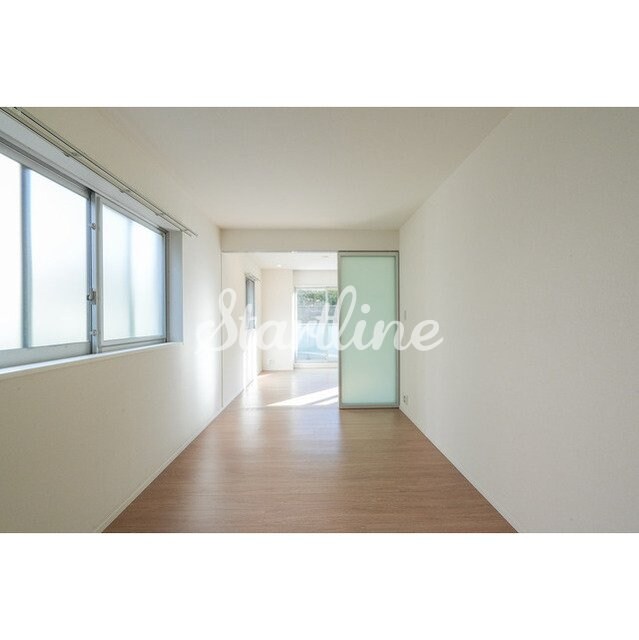 物件内観写真6　(リビング/居室)