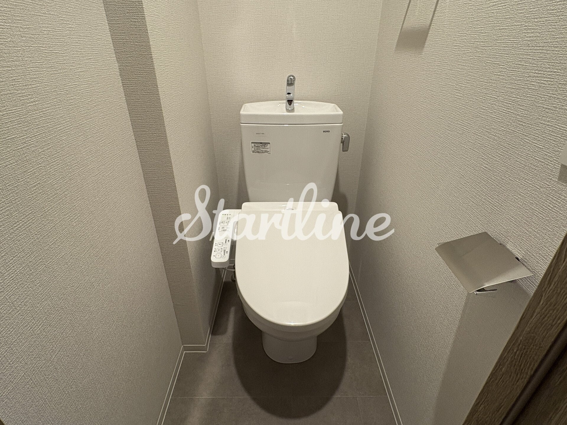 物件内観写真8　(トイレ)