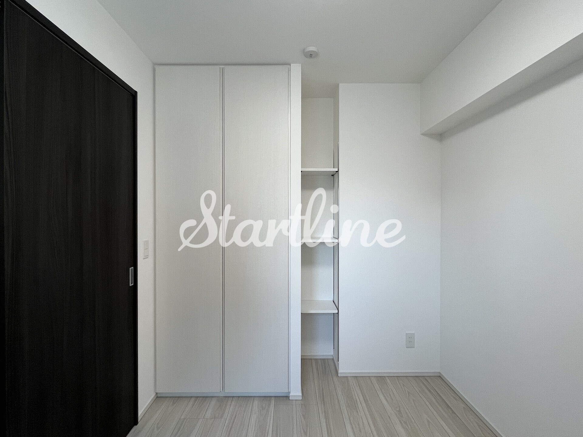 物件内観写真16　(収納)