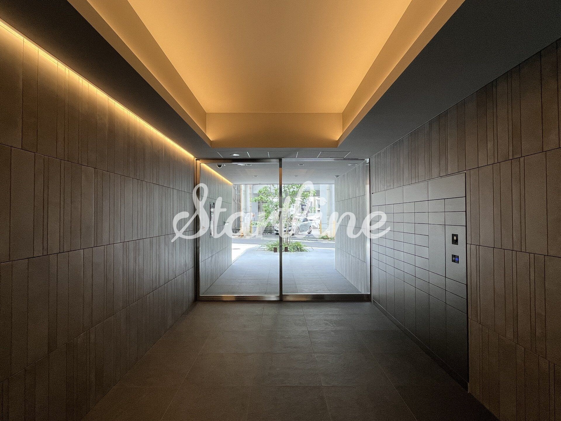 物件内観写真28　(エントランス)