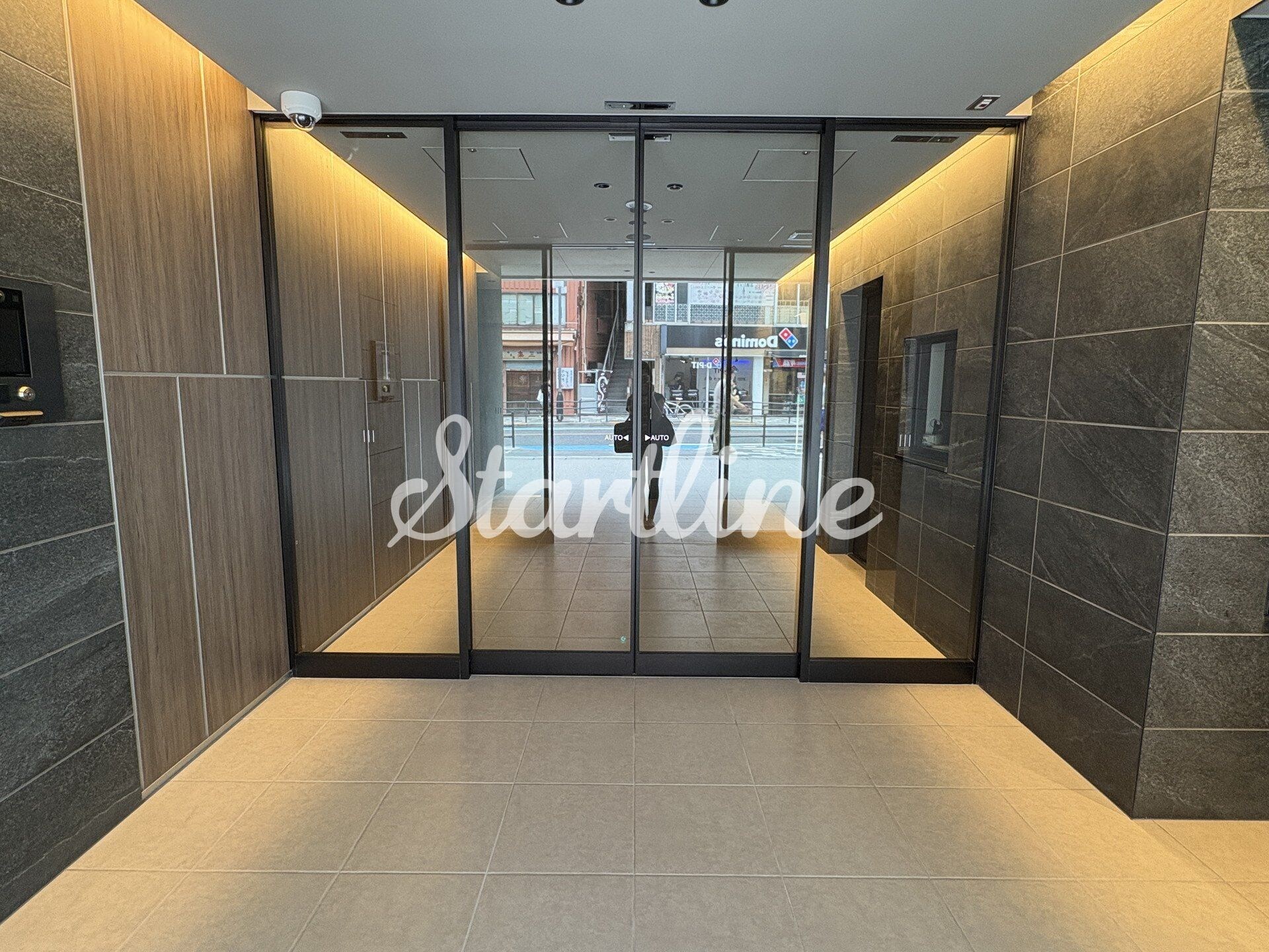 物件内観写真24　(エントランス)