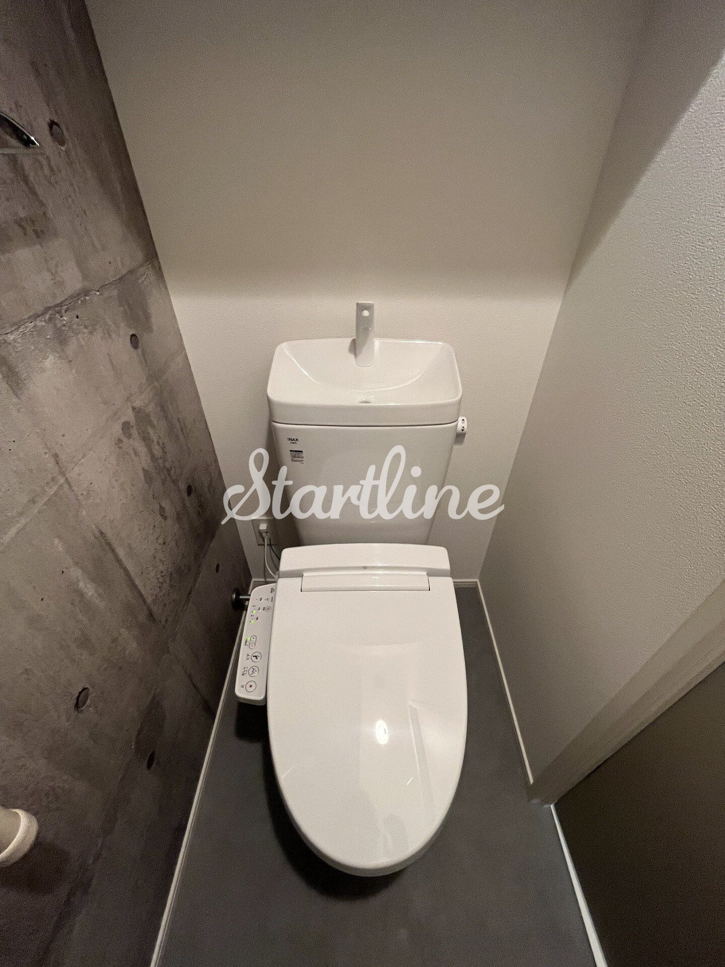 物件内観写真8　(トイレ)