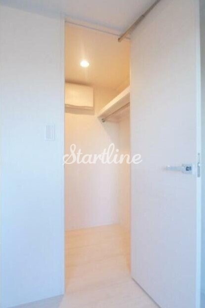 物件内観写真11　(収納)