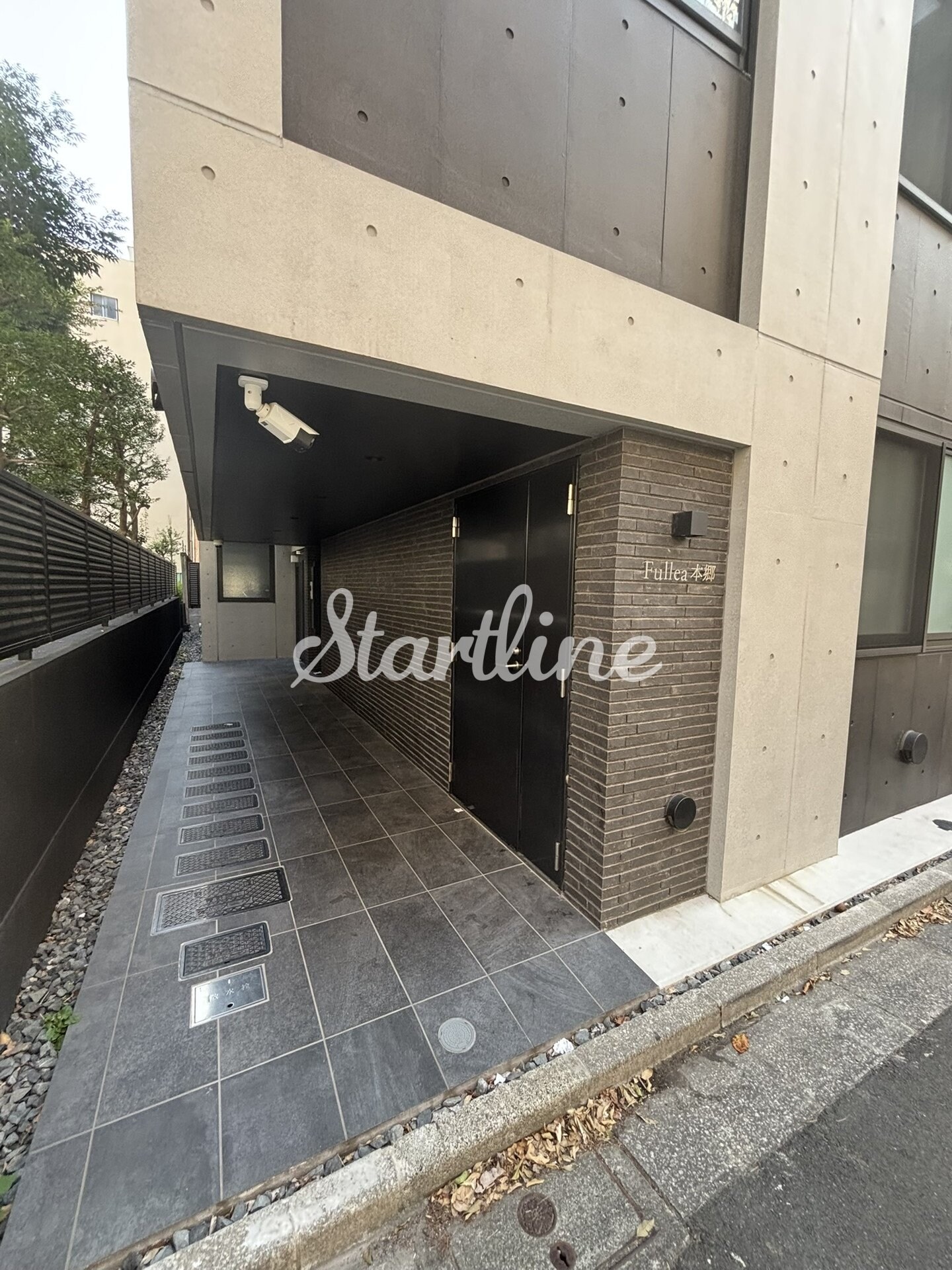 物件内観写真21　(エントランス)