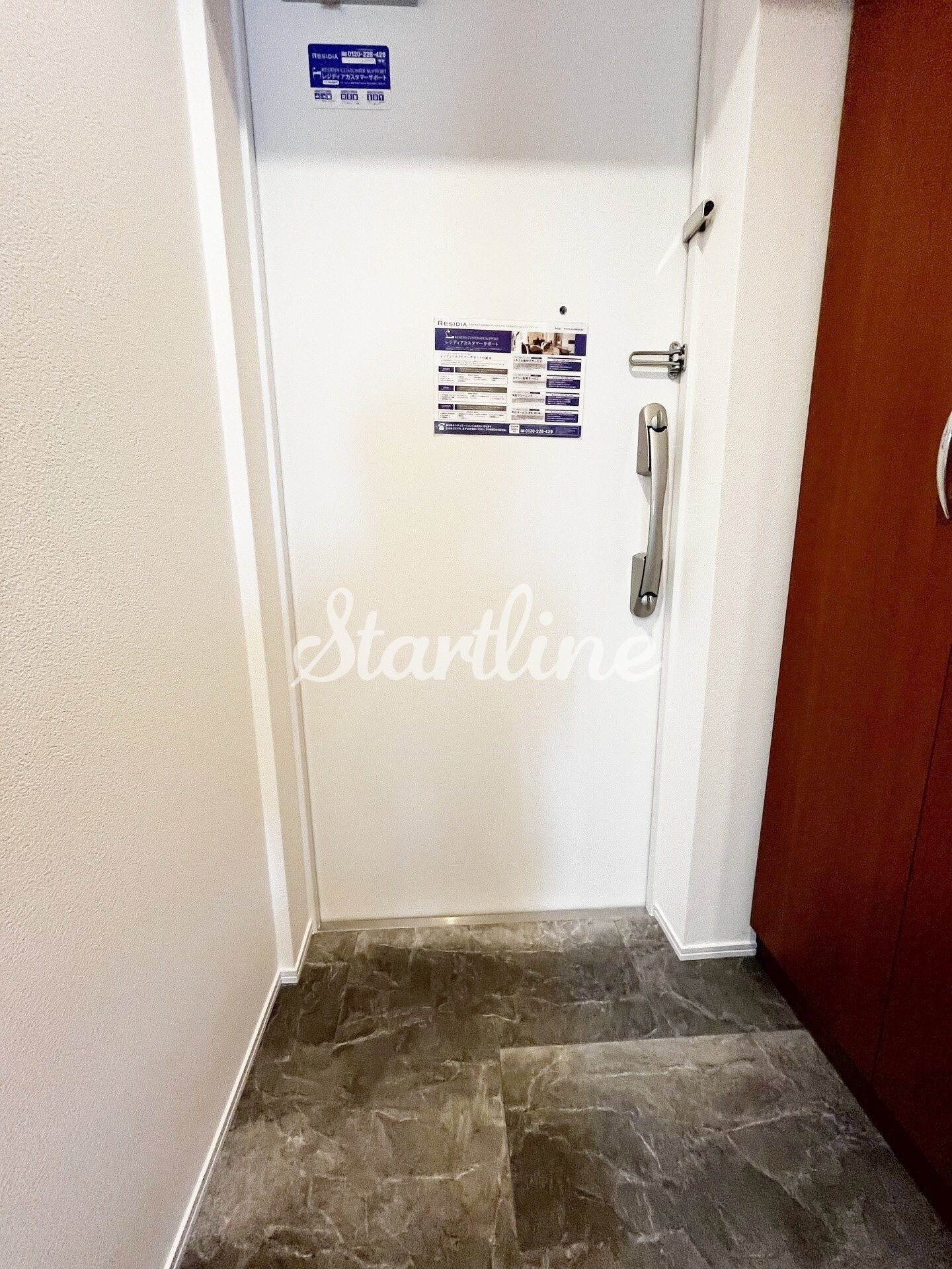 物件内観写真29　(玄関)