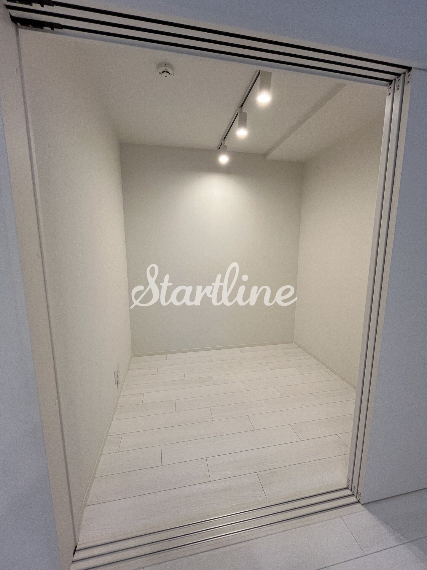 物件内観写真6　(収納)