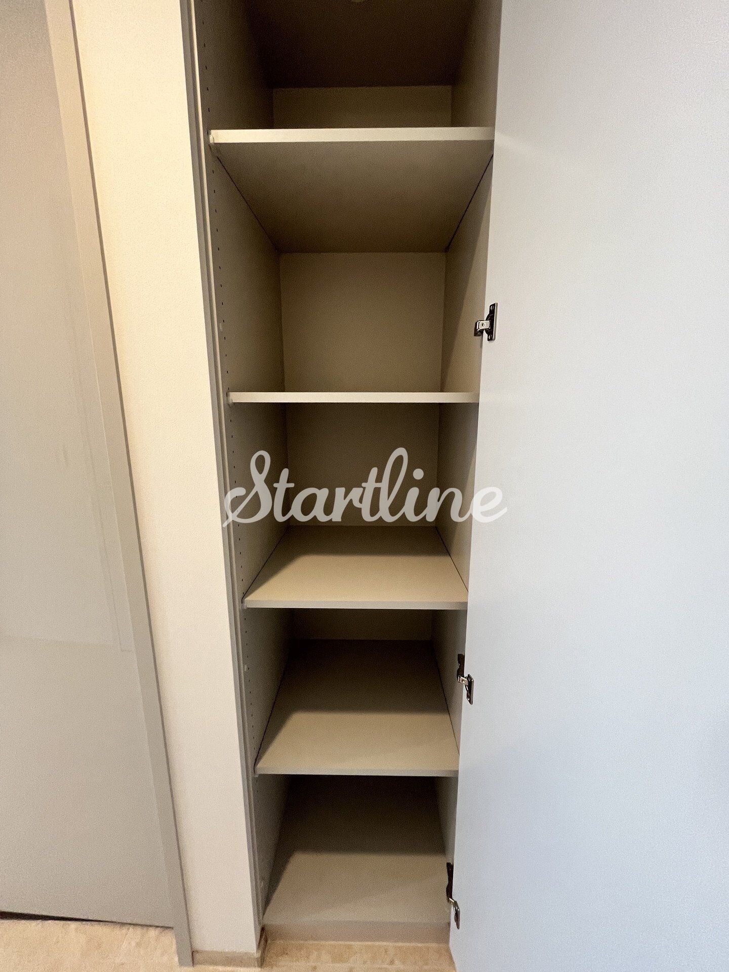 物件内観写真21　(収納)