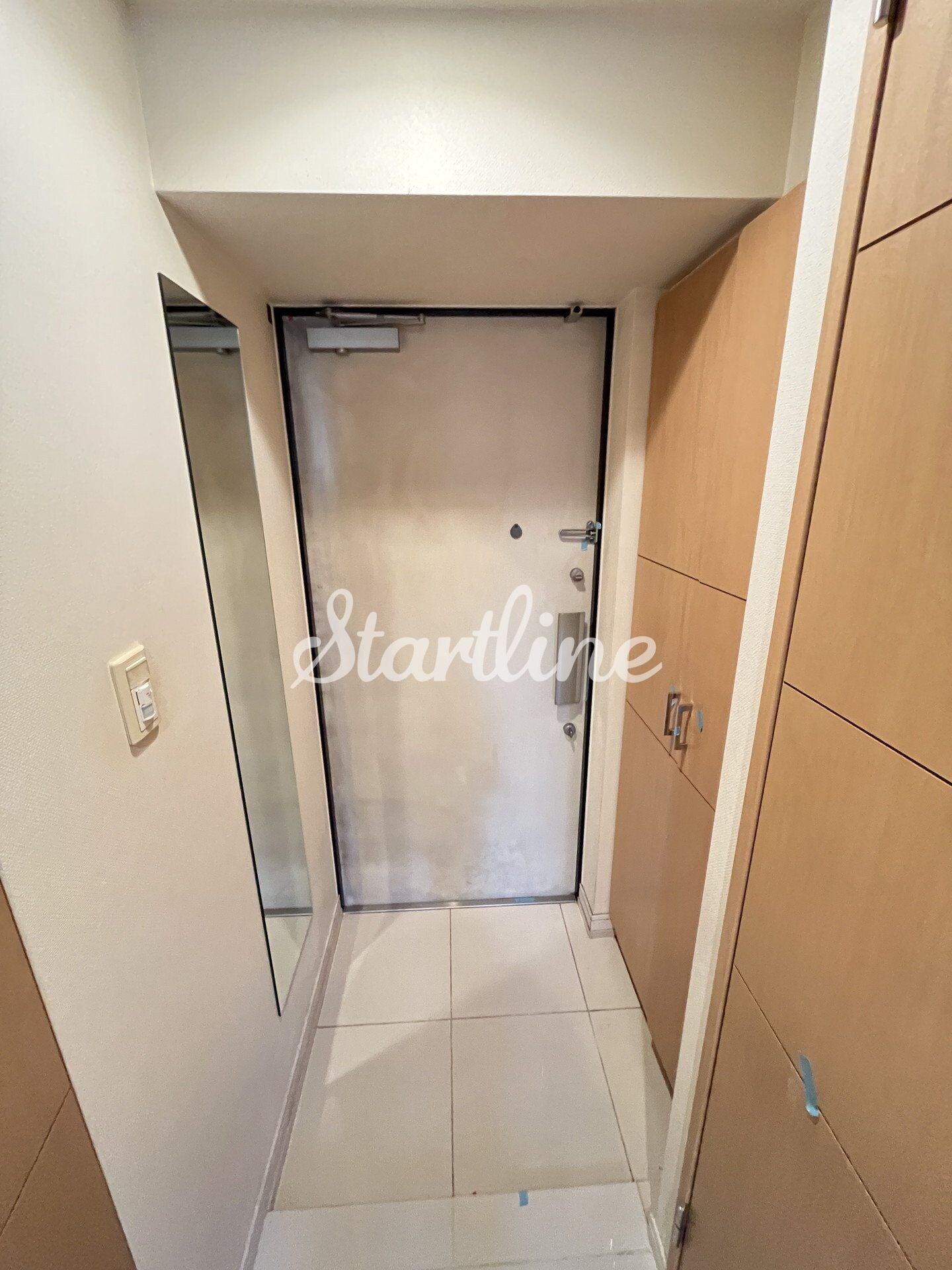 物件内観写真25　(玄関)