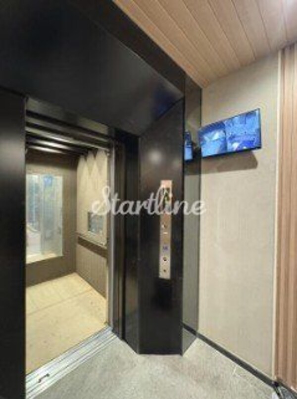 エントランス(エントランス)