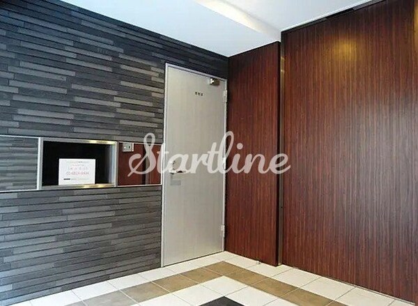 エントランス(リビング/居室)