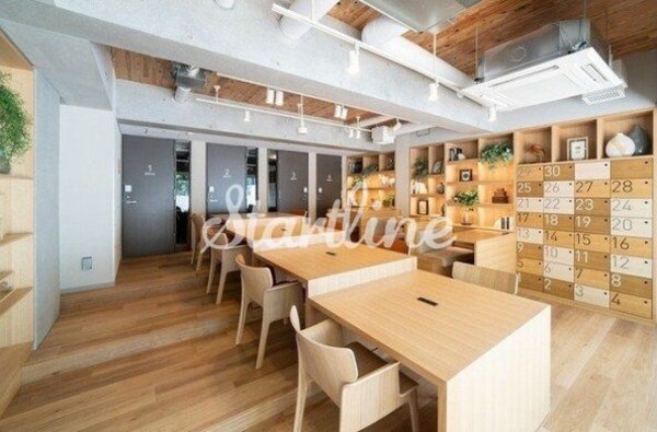 エントランス(エントランス)