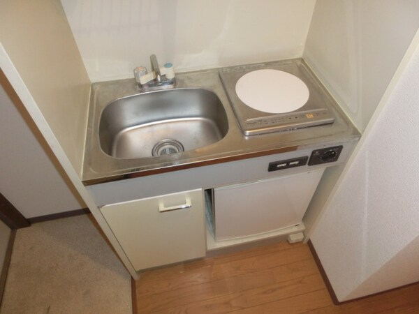 キッチン(※別部屋のお写真です)